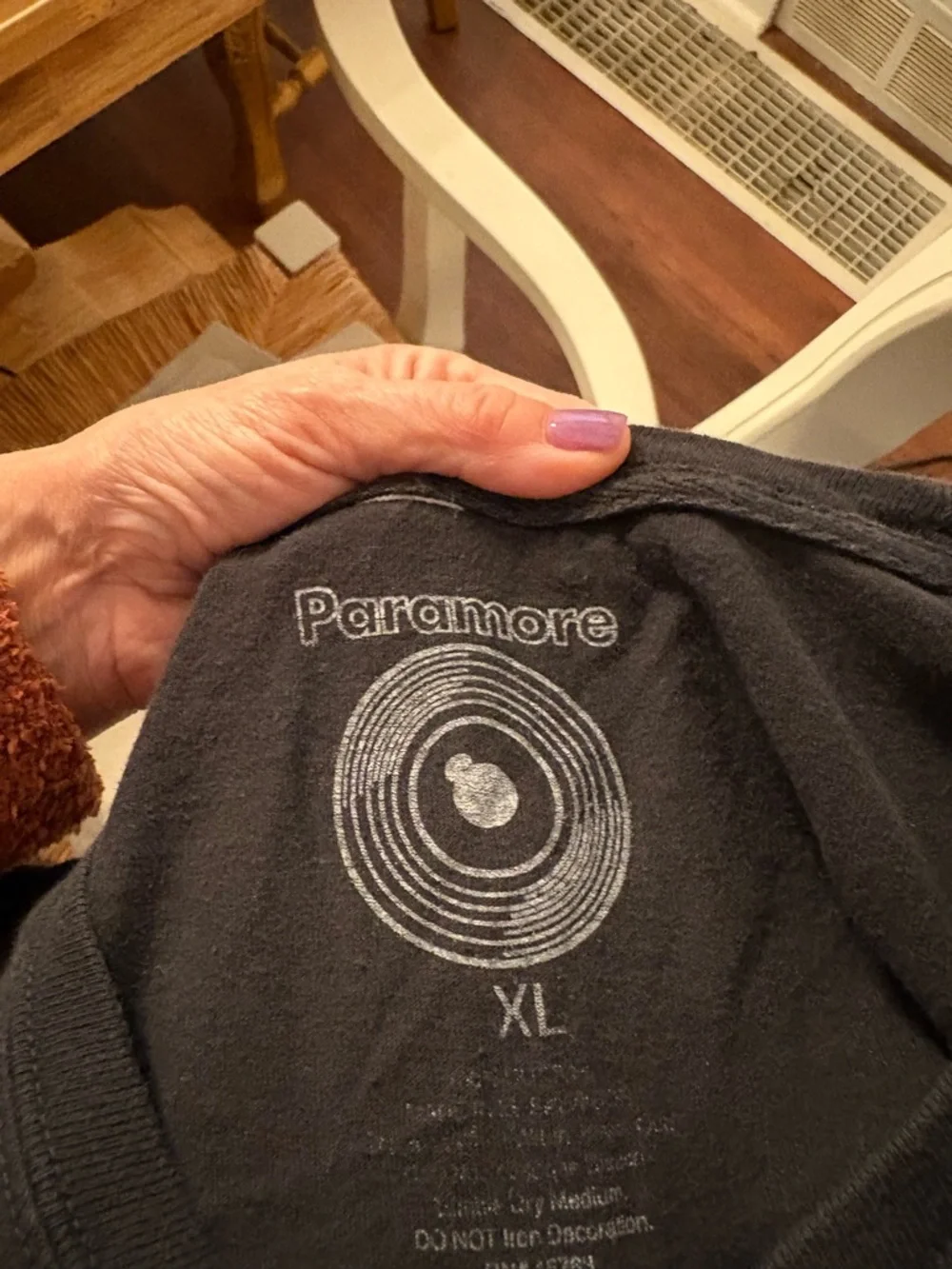Paramore 'Running Out of Time' Black Graphic Tee - Picture 4 of 4